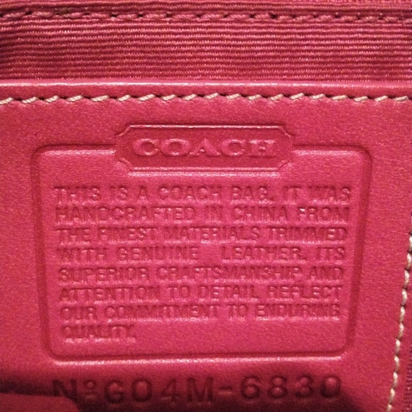 All pink inside and out coach hand bag - Picture 2 of 4